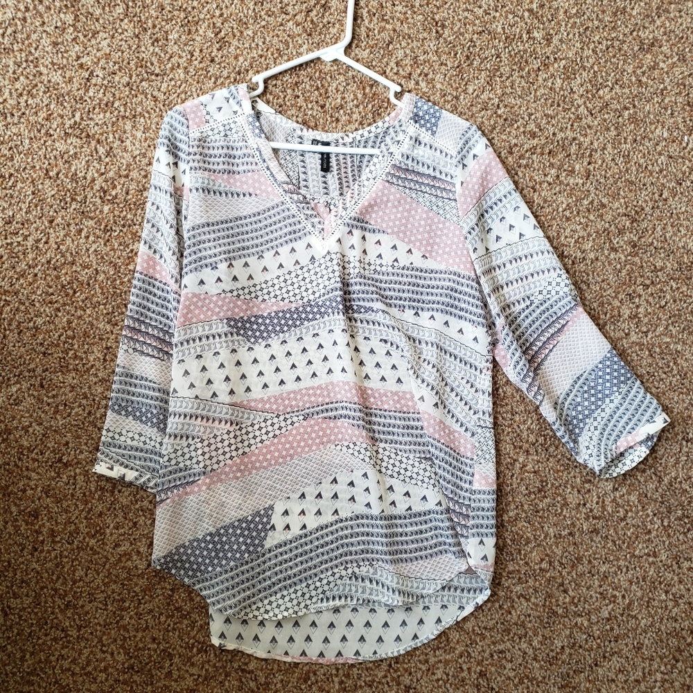 Maurices Size S 3/4 Sleeve Shirt